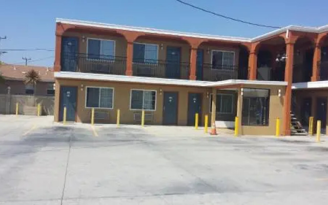 photo 2 of El Dorado Motel