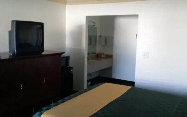 photo 5 of El Monte Motel