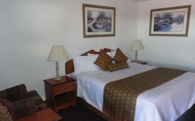 photo 2 of El Palomino Motel