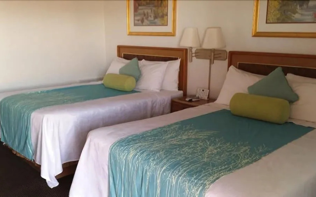photo 4 of El Palomino Motel