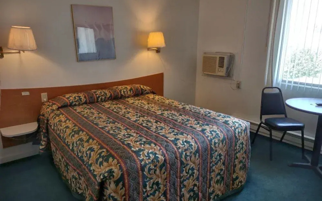 photo 2 of El Rancho Motel