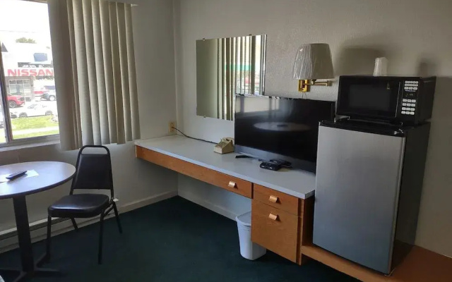 photo 3 of El Rancho Motel