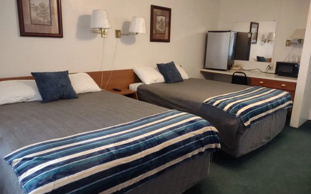 photo 5 of El Rancho Motel