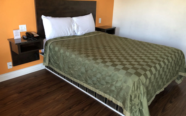 photo 4 of El Rancho Motel