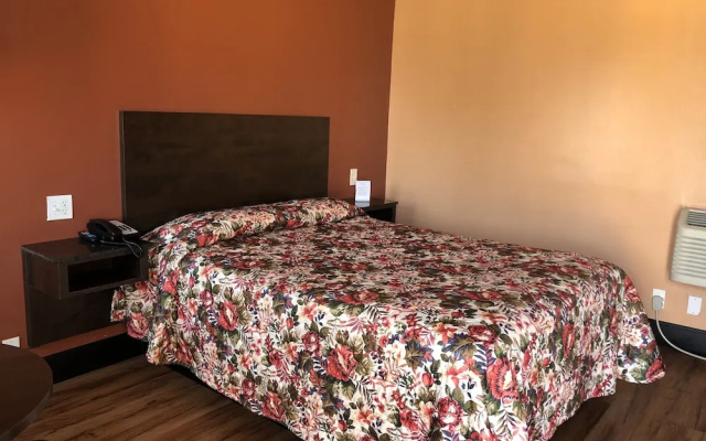 photo 5 of El Rancho Motel