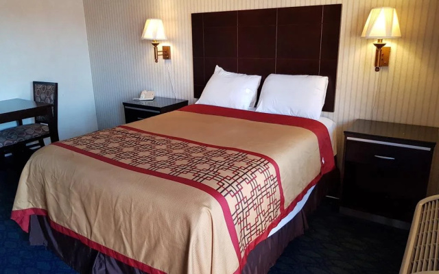 photo 2 of El Segundo Inn