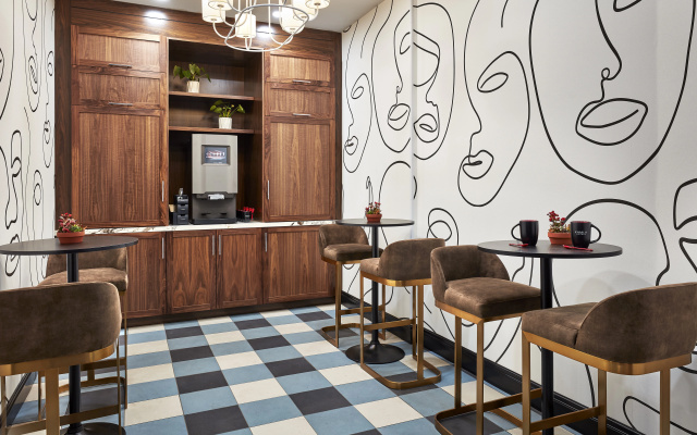 photo 2 of Elan Hotel