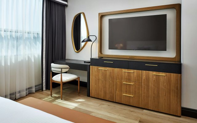 photo 3 of Elan Hotel