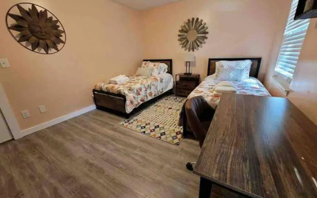 photo 2 of Elegant 2-bedroom pet-friendly villa w 2 parking spaces