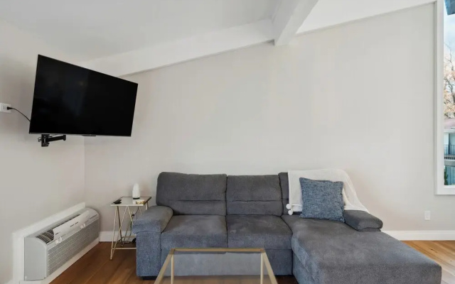 photo 5 of Elegant 4-season Lake Geneva Condo w/ Fireplace!