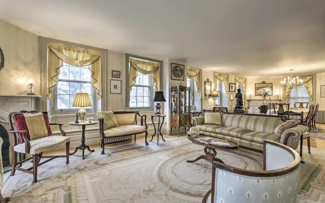 photo 2 of Elegant Norwich House w/ Billiards Room & Ballroom