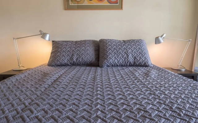 photo 4 of Elegant Open One Bedroom with Parking