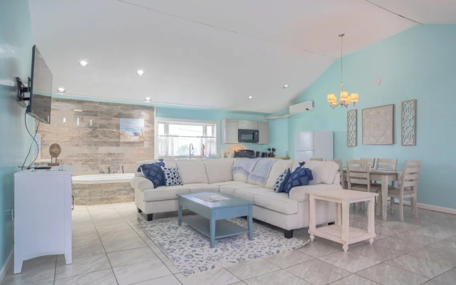 photo 2 of Elegant Suite with Jacuzzi