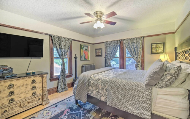 photo 4 of Elegant Superior Getaway < 2 Mi to Downtown!