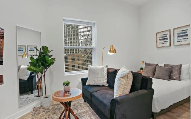 photo 3 of Elite Studio Apt near Shops in Uptown