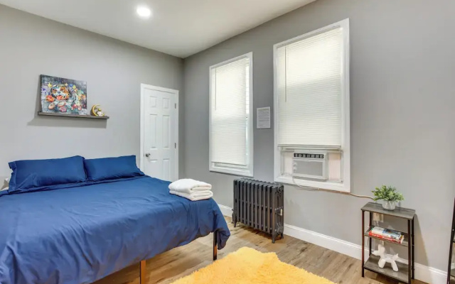 photo 3 of Elizabeth Apartment ~ 2 Mi to Jersey Gardens!