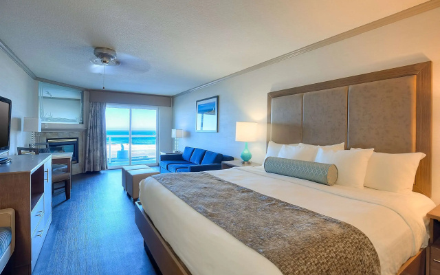 photo 3 of Elizabeth Oceanfront Suites, an Ascend Collection Hotel