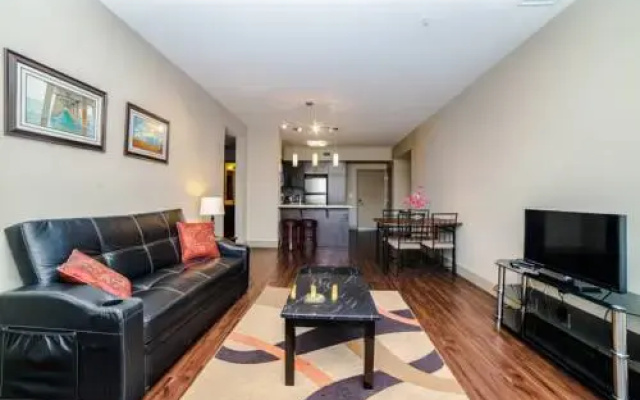photo 3 of Elizabeth Taylor Apartment