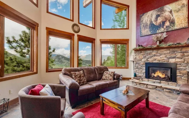 photo 4 of Elk Summit Vacation Home At Windcliff 5 Bedroom Home by RedAwning