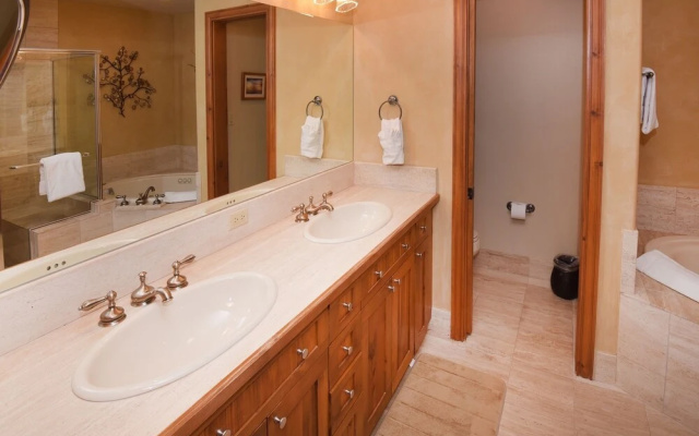photo 4 of Ski In/out Lodge With Private Lifts, 2br 2ba Next To Golf 2 Bedroom Condo by RedAwning