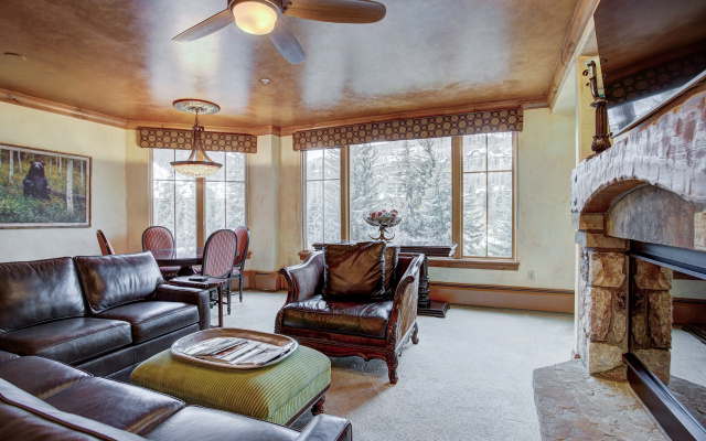 photo 2 of Elkhorn Lodge