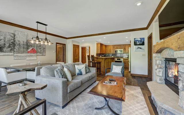 photo 3 of Elkhorn Lodge