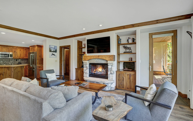 photo 5 of Elkhorn Lodge