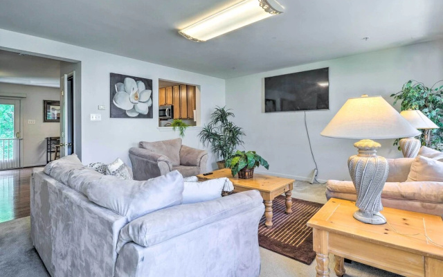 photo 2 of Elkridge Townhome ~ 15 Mi to Dtwn Baltimore!