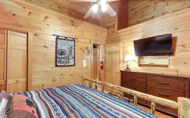 photo 2 of Ellijay Cabin w/ Deck and Hot Tub!