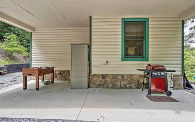 photo 2 of Ellijay Cabin With Porch & Private Hot Tub!