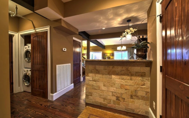 photo 2 of Ellington Loft - 3 Br Condo