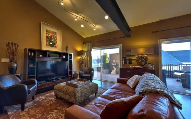 photo 3 of Ellington Loft - 3 Br Condo