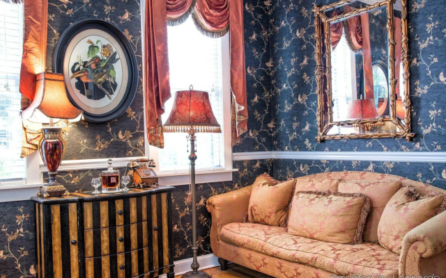 photo 5 of Elliott House Inn