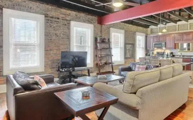 photo 3 of Ellis Square Loft