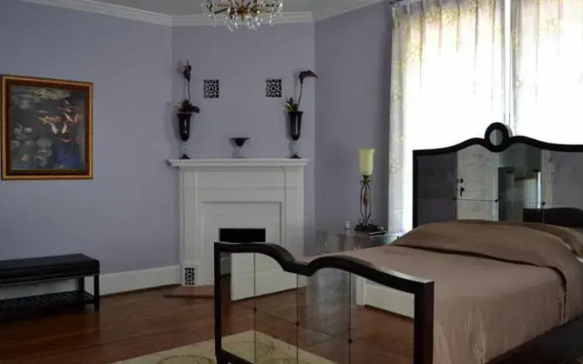 photo 2 of Elm Abode Mansion
