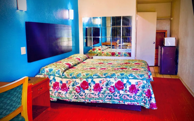 photo 3 of Embassy motel