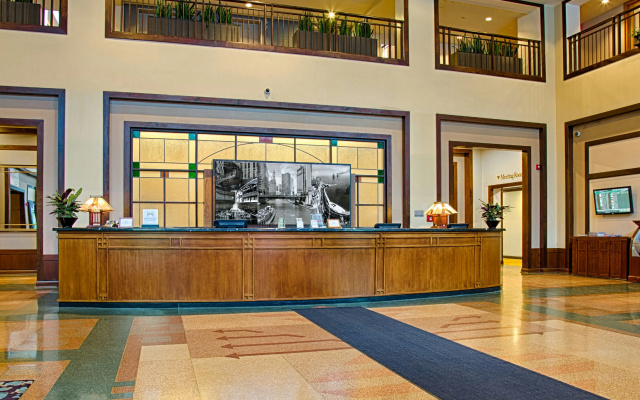 photo 2 of Embassy Suites by Hilton Chicago O'Hare Rosemont