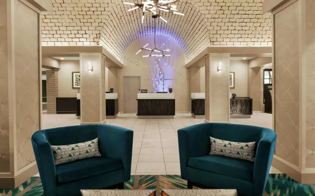 photo 2 of Embassy Suites Arcadia Pasadena