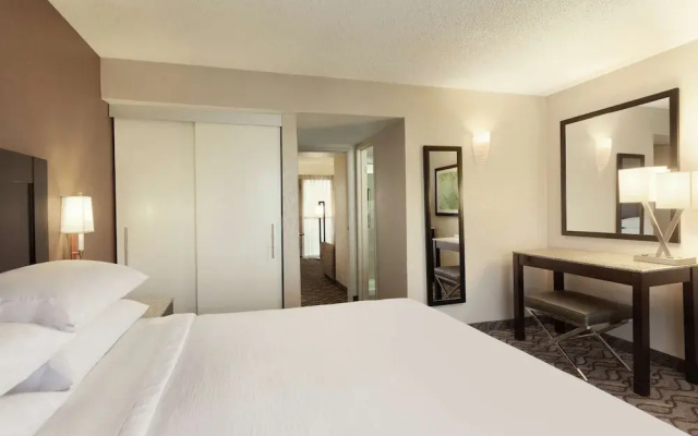 photo 4 of Embassy Suites Arcadia Pasadena Area