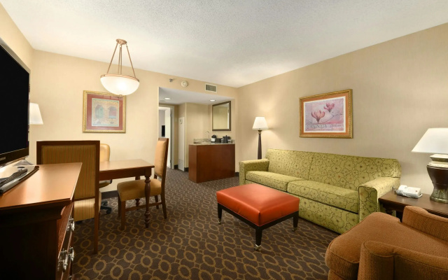 photo 5 of Embassy Suites by Hilton Atlanta Airport