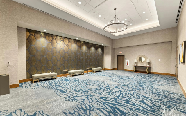 photo 3 of Embassy Suites by Hilton Irving Las Colinas