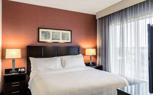 photo 2 of Embassy Suites by Hilton Newark Airport