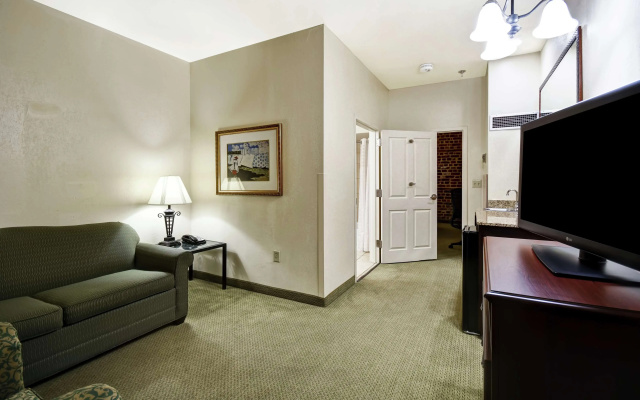 photo 5 of Embassy Suites by Hilton Charleston Historic District