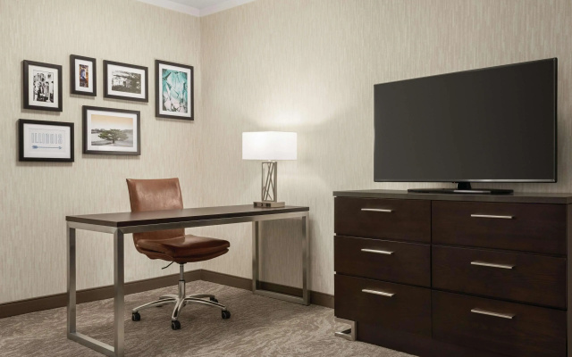 photo 4 of Embassy Suites by Hilton Chicago North Shore Deerfield