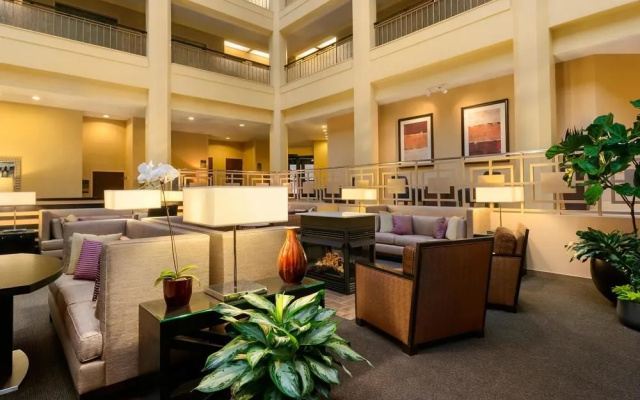 photo 2 of Embassy Suites by Hilton Chicago North Shore Deerfield