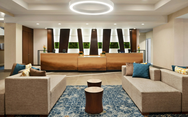 photo 2 of Embassy Suites by Hilton Cincinnati RiverCenter
