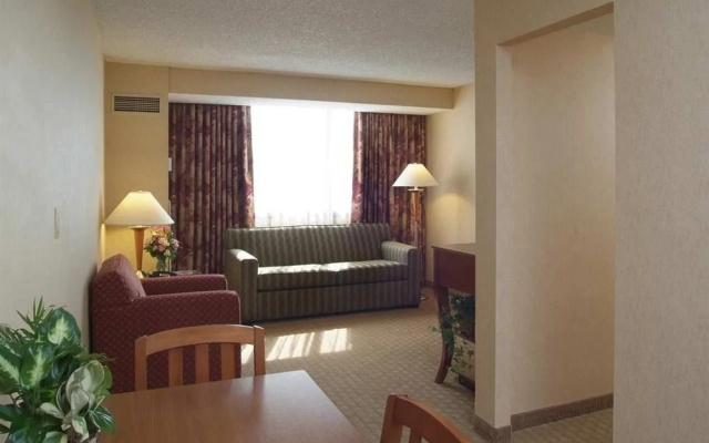 photo 2 of Embassy Suites Cleveland-Downtown