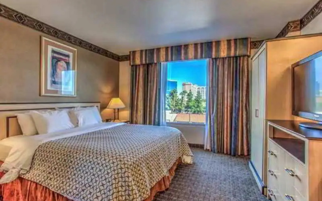 photo 2 of Embassy Suites Convention Center Las Vegas