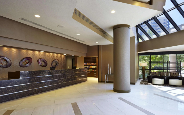 photo 2 of Embassy Suites by Hilton Crystal City National Airport