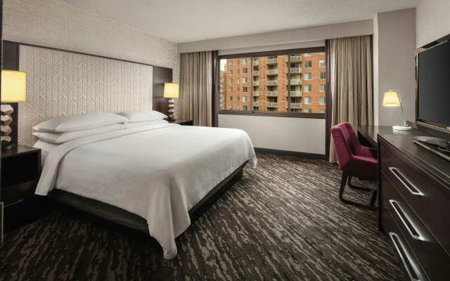 photo 3 of Embassy Suites by Hilton Crystal City National Airport